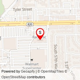 Pet Supermarket on Hollywood Boulevard, Hollywood Florida - location map